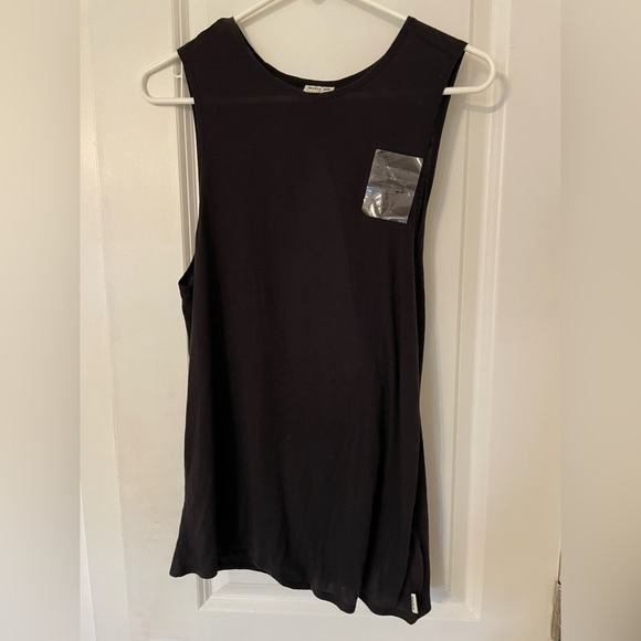 RVCA open back shirt - Picture 1 of 6